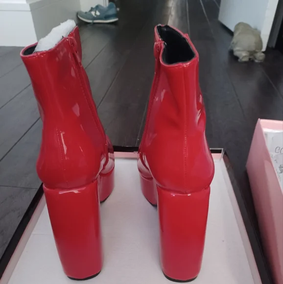 BRAND NEW Red Women's Ankle Boots 6.5 - Picture 2 of 8